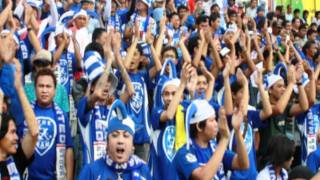 THE MAN  SUPORTER MANADO UNITED.wmv
