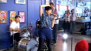 Little Dragon - My Step (Live at Amoeba)