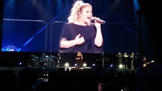 Kelly Clarkson - My life would suck without you  Dallas 2019
