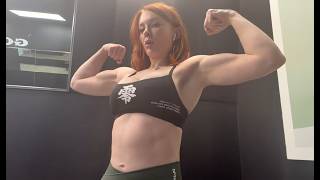 Jenna Flexes Her Guns