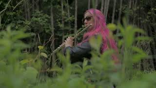 Syrinx for solo alto flute (originally for c flute) by Claude Debusy; video single. Jaye Marsh, fl.