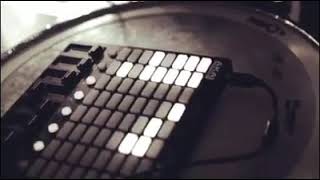البحر بيضحك ليه  (live looping cover)