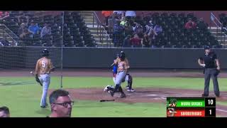 Su madre cumplía años, le prometió un Home run y lo dio!!🔥🔥