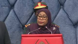 TAZAMA RAIS SAMIA ALIVYOZUNGUMZA NA KUTAJA KIFUNGU CHA BIBLIA BUNGENI. 