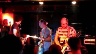 The Apples in Stereo - I Can't Believe - LIVE - Iowa City
