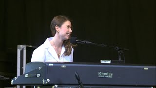 Hayley Westenra performing "A Side"