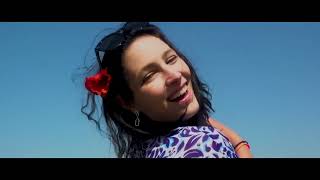 CDV - WAAR DE ZON EN DE ZEE ELKAAR KUSSEN (Officiële Videoclip)