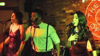 Everybody (Backstreet’s Back) - Backstreet Boys -  Bond Street Live Latin Version