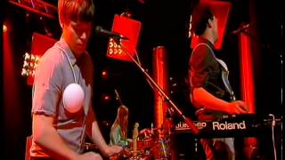 Metronomy - 2011-04-05 La Plaine St-Denis (1/2)