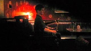 Seamus O'Rochain playing Kitty lie over