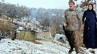 Hunting in the snow by this nomadic man | Iranian nomadic life in the snow