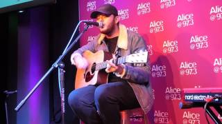 17-01.30 - Alice Live Lounge: James Arthur - Sermon (2)