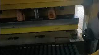 How to adjust shear gaps of cut to length line