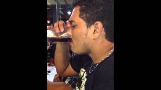 Jardel Rodrigues tomando um copo de refrigerante com PIZZA!!!! Parte 2.