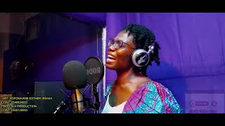 HOW TO SING LIKE THIS WOMAN  WATCH TO THE END. SOFOMAAME ESTHER ISSAKA DE-GRAFT