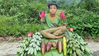 Orphan boy - Goes to the forest to pick banana flowers and bring them to the market to sell