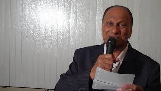 Ashfaque Wazir sings live Moh.Rafi: Khuda Bhie Aasman Se Yab Zameen Par Dekhta Hogha.