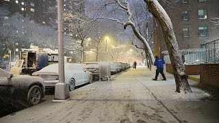 Stati Uniti, tempesta di neve sulla costa orientale: fino a 60 centimetri, stato di emergenza