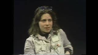 Gene Siskel interviews local filmmakers Tom Weinberg and Judy Hoffman on "Nightwatch"
