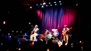taj mahal trio-mailbox blues-jazzalleyseattle-11-16-12 2