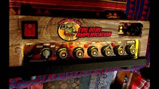 Tapping jam over the 'Canon Rock' backing track   (DIY Solid State amp)