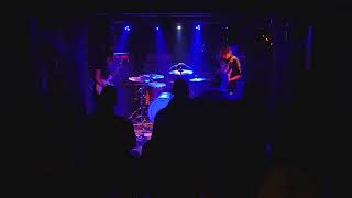 Toru - Trotteur at Raymond Bar