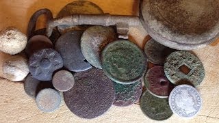 Metal Detecting a 1740's Home Site. Coins, Relics and More!