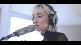 One Sessions by One 103.7 - Fenna Frei  Lotus Flower (Radiohead Cover)