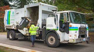 Autocar ACX - Bridgeport Ranger Drop Frame MSL Garbage Truck