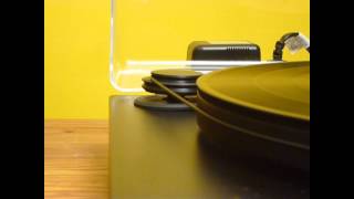 Uturn Audio Basic Turntable: Side View of Belt and Pulley after Reseat