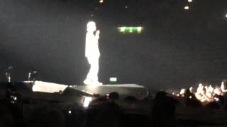 Justin Bieber asking fans to stop screaming in Birmingham 17/10/16 purpose tour