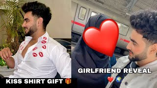 GIRLFRIEND REVEAL 😱 BIRTHDAY VLOG , KISS SHIRT