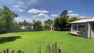 Family living with a flatlet on the Ridge