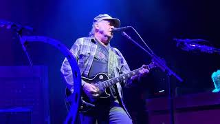 Neil Young & The Chrome Hearts  - Cowgirl in the Sand (Live) 4K