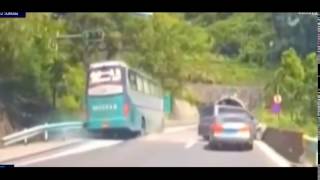 Sudden turn on highway leads to multi car crash in China