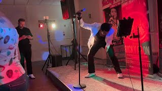 Ricky Aron sings Shakin' Stevens - All You Need Is Greed (From Shaky's new album Re-Set) Fans Party!