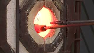 Glass artist Mark Haller enlightens crowds at Renaissance Fest with glass blowing demonstrations