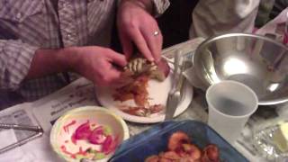 Video Blog 11/9/09 - How to eat a crab