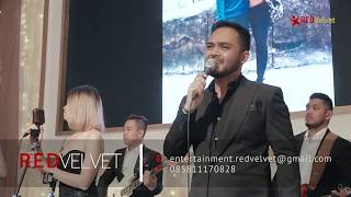BRIAN MC KNIGHT - BACK AT ONE ( COVER BY RED VELVET ENTERTAINMENT ) LIVE AT SHANGRILA HOTEL