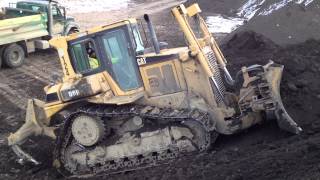 Ooo a Pushy Thing! - D6R Extreme Slope Operation