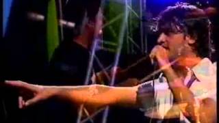 Atif Aslam Aadat Live Performance Awesome