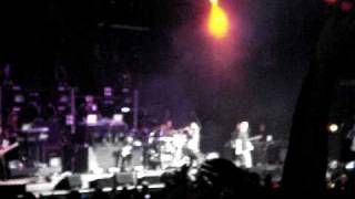 Drake brings out Jay-Z for Run This Town (OVO Fest August 1st, 2010)