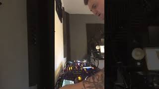OLD SKOOL ANTHEMS LIVE WITH JAMIE B
