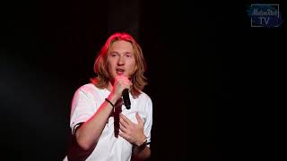 IVAN на благотворительном концерте "Освещая путь" и презентации журнала "Melon Rich"