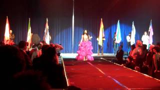 KELLY KING SINGS NATIONAL ANTHEM AT NIGHT OF 1000 GOWNS