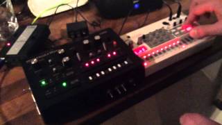 Korg Volca Sample meets Monotribe - First (Kitchen) Jam