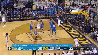 Nimari Burnett Dunks on UCLA | Michigan Basketball