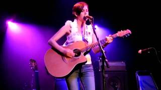 Cumbia / Miles de Millas / Gina Chavez