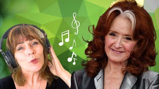 Voice Teacher Reacts to BONNIE RAITT - LOVE HAS NO PRIDE