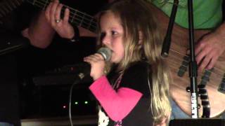 Autumn Smith sings Wagon Wheel